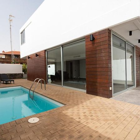 Villa Modern 2Br House - Private Pool - Parking à San Bartolomé Extérieur photo