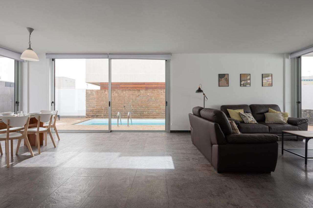 Villa Modern 2Br House - Private Pool - Parking à San Bartolomé Extérieur photo